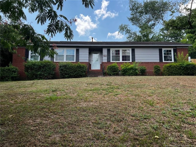 1342 Devonshire Dr, Fayetteville, NC 28304