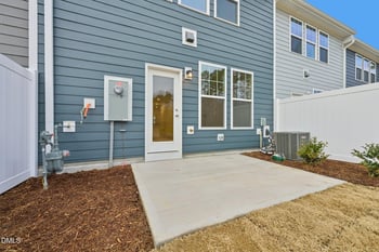 1345 Hammond Dr, Mebane, NC 27302