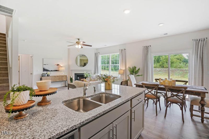 1345 Lansdowne Dr #419, Mebane, NC 27302