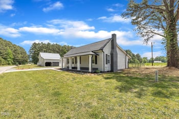 1347 Crocker Rd, Smithfield, NC 27577