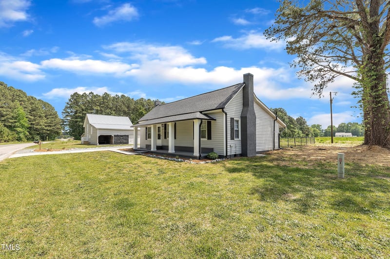 1347 Crocker Rd, Smithfield, NC 27577