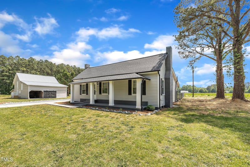 1347 Crocker Rd, Smithfield, NC 27577