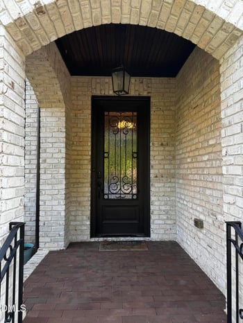 1347 Queensferry Rd, Cary, NC 27511