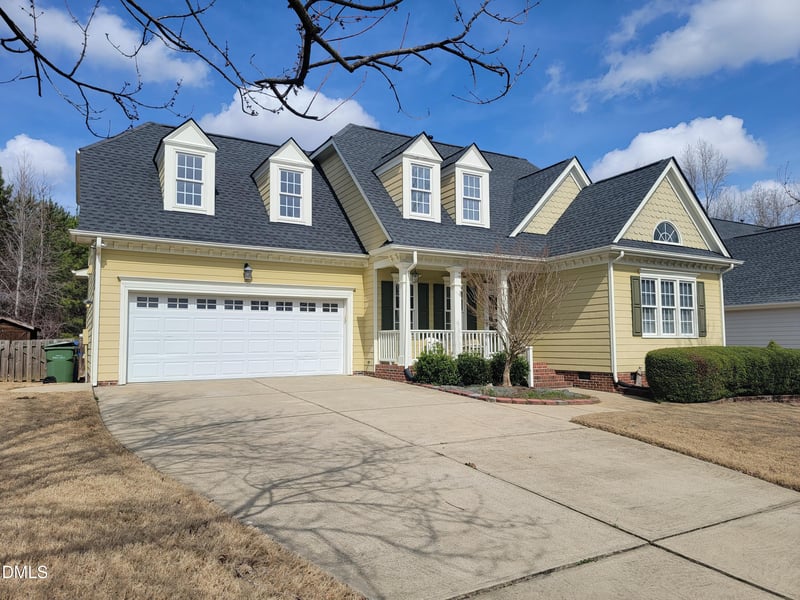 1347 Stone Lion Dr, Fuquay Varina, NC 27526
