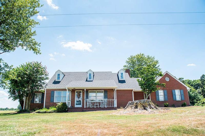 1349 Longs Store Rd, Roxboro, NC 27574