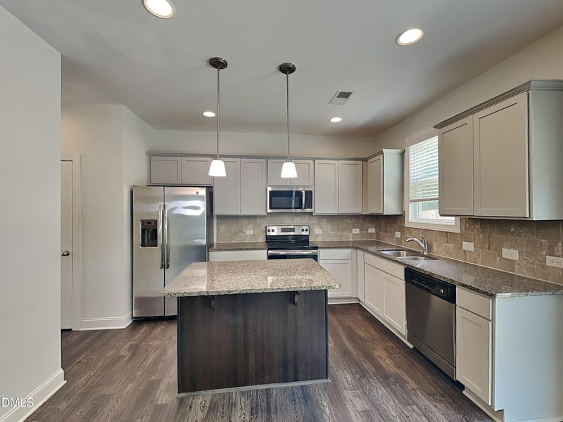 135 Ambergate Dr, Youngsville, NC 27596
