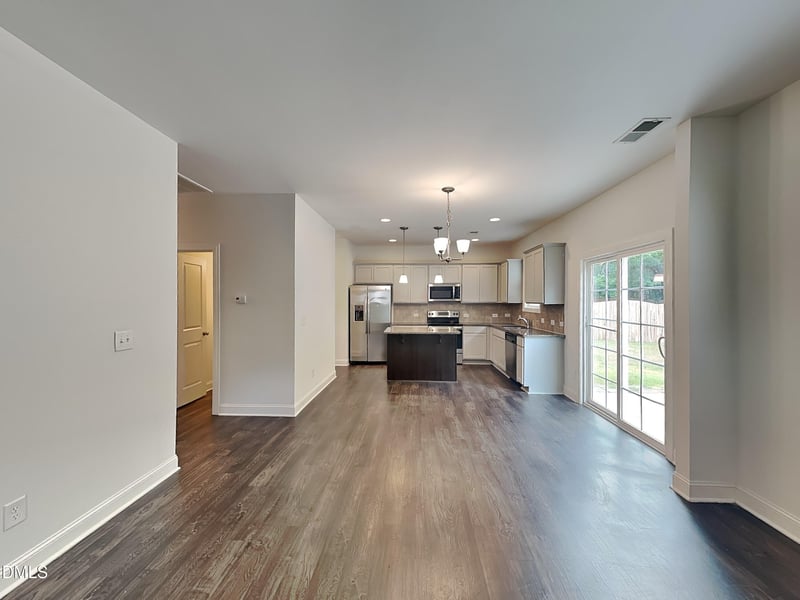 135 Ambergate Dr, Youngsville, NC 27596