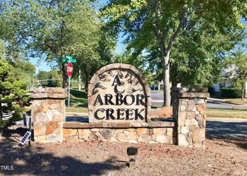135 Arbor Light Rd, Holly Springs, NC 27540