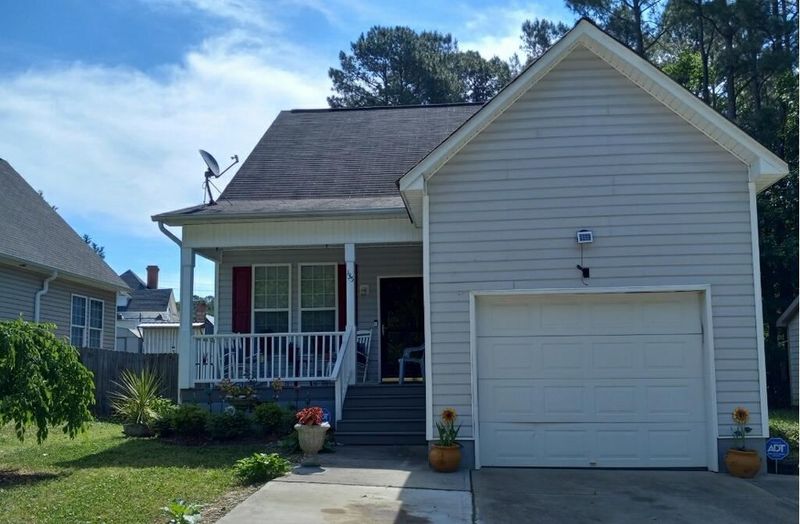 135 Carroll Dr, Garner, NC 27529