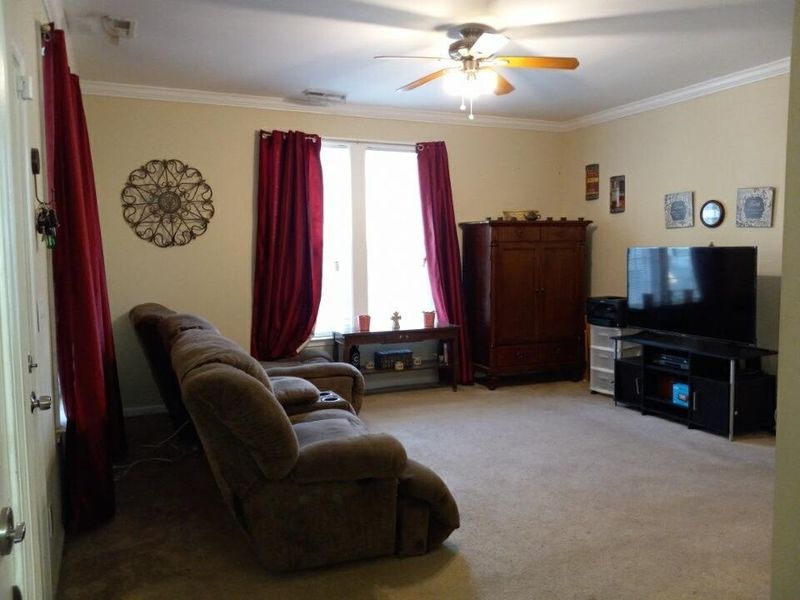 135 Carroll Dr, Garner, NC 27529