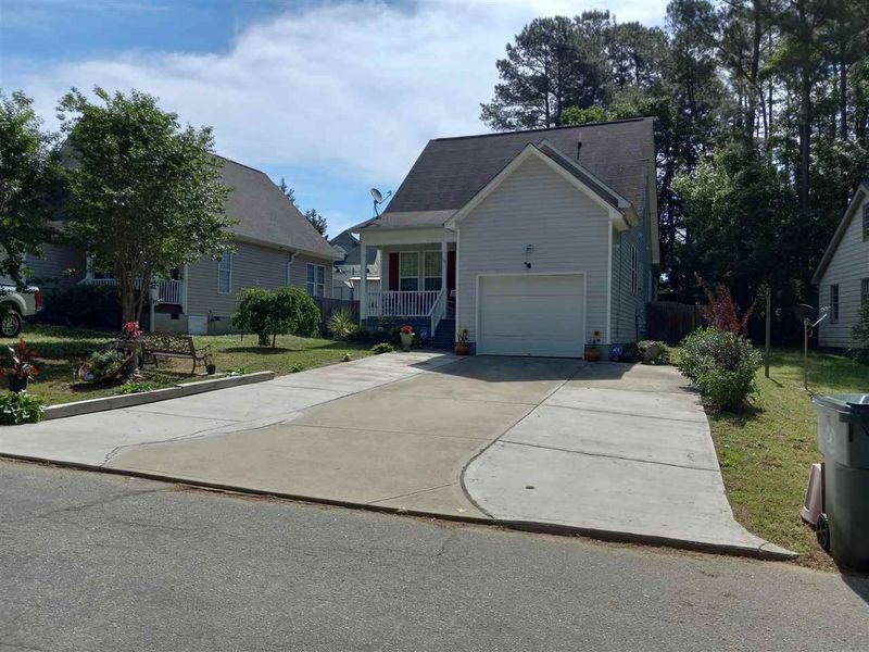 135 Carroll Dr, Garner, NC 27529