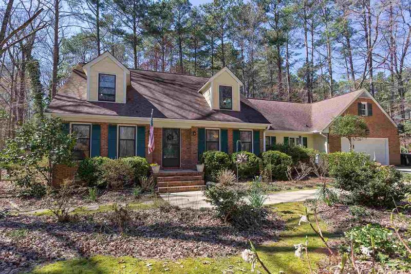 135 Cedar Hills Cir, Chapel Hill, NC 27514