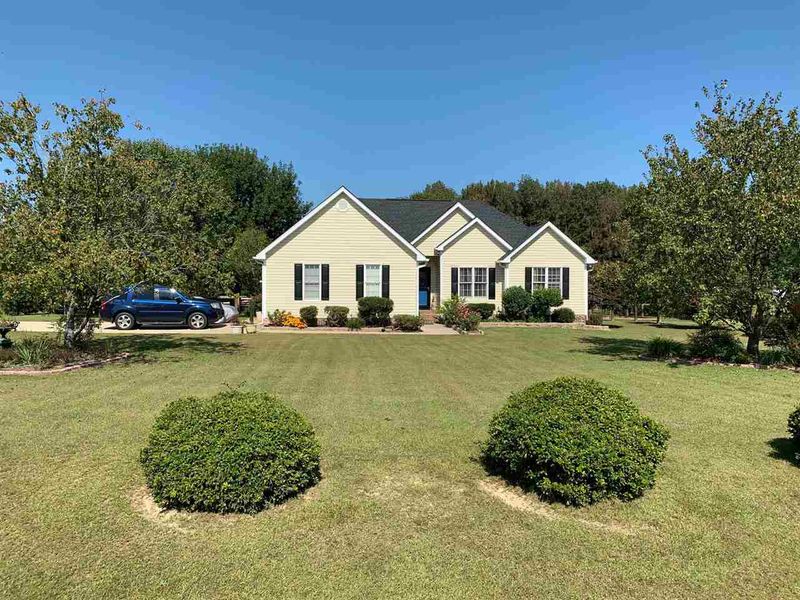 135 Cornwall Ct, Youngsville, NC 27596