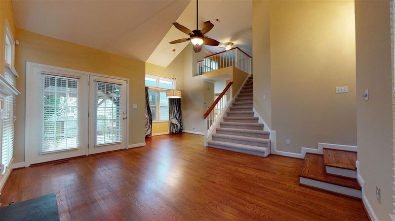 135 Cumberland Green Dr, Cary, NC 27513