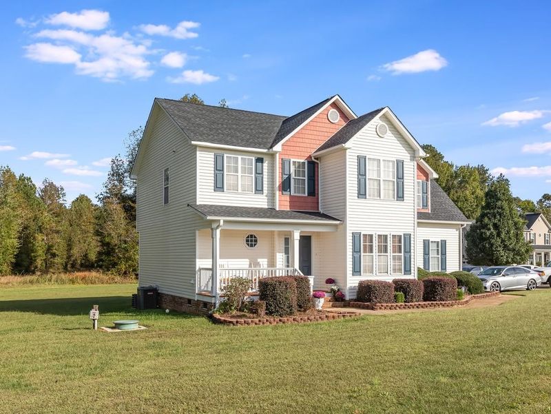 135 Dancing Shoes Ct, Clayton, NC 27520