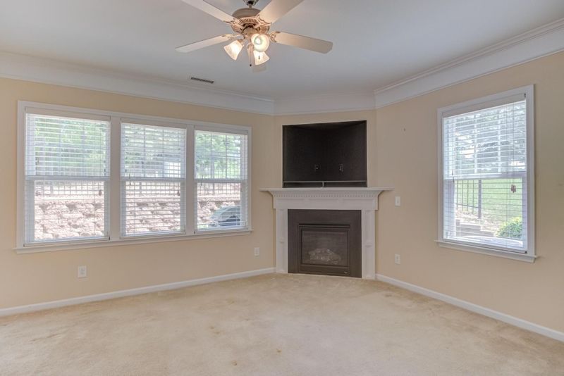135 Deacon Ridge St, Wake Forest, NC 27587