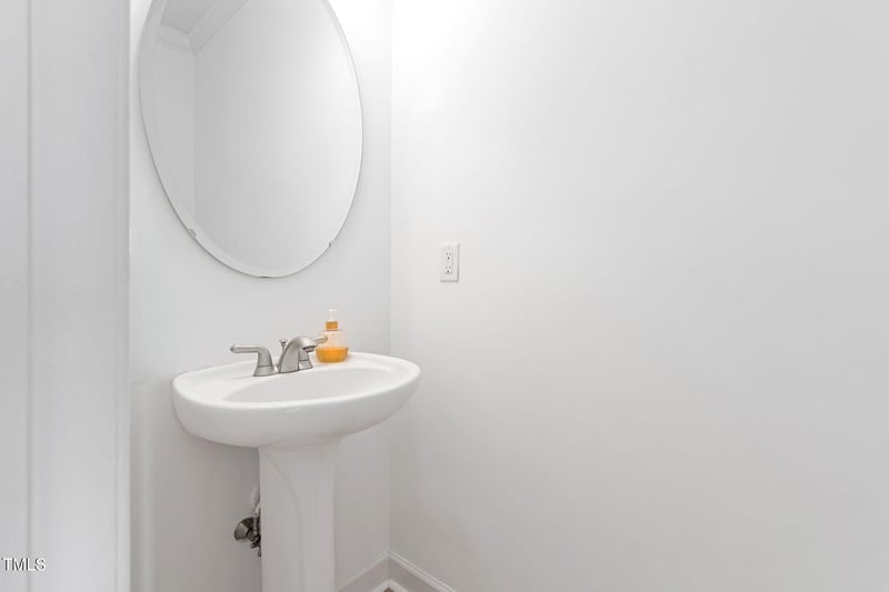 135 Fleming Forest Dr, Youngsville, NC 27596