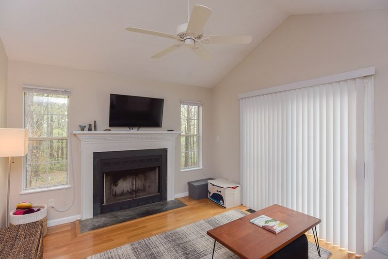 135 Forsyth Dr, Chapel Hill, NC 27517