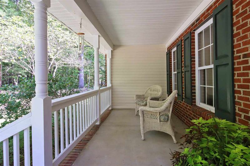 135 Freedom Trl, Chapel Hill, NC 27516