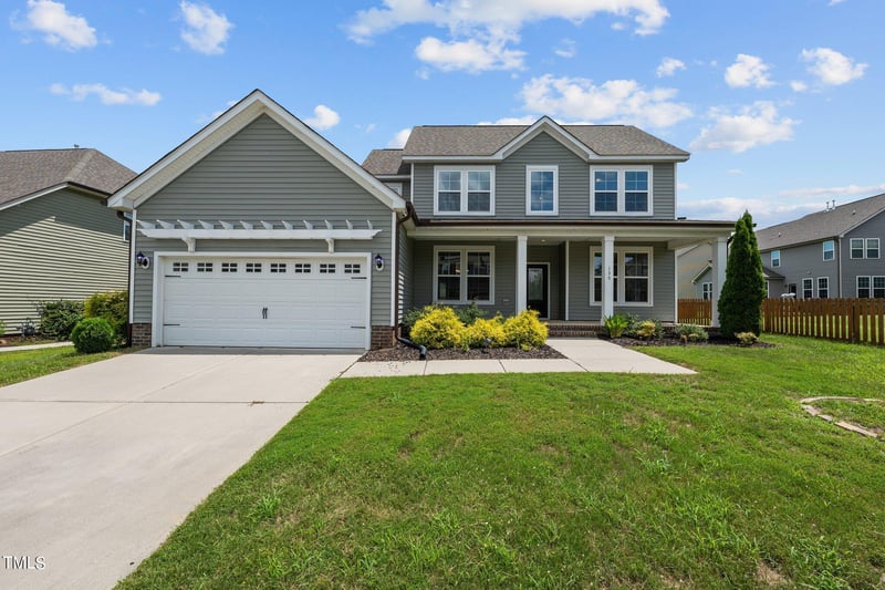 135 Glenfield Ln, Burlington, NC 27215