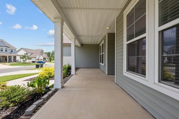 135 Glenfield Ln, Burlington, NC 27215