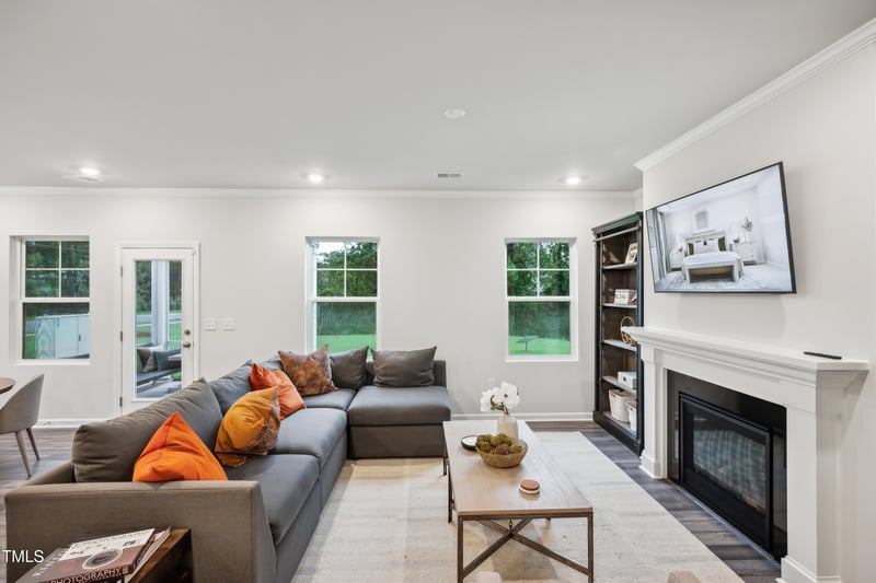 135 Hanover Dr, Sanford, NC 27330