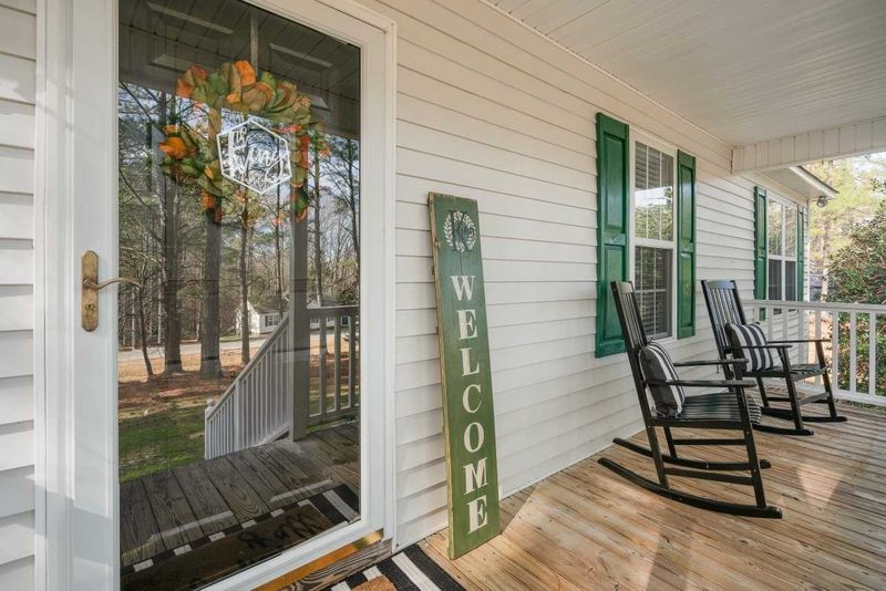 135 Hilltop Dr, Four Oaks, NC 27524