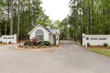 135 Lake Point Dr, Clayton, NC 27527