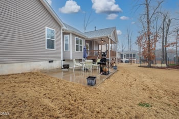 135 Lockamy Ln, Youngsville, NC 27596