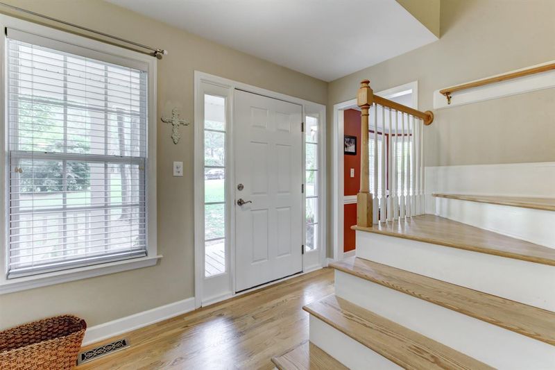135 Mark Ln, Raleigh, NC 27603