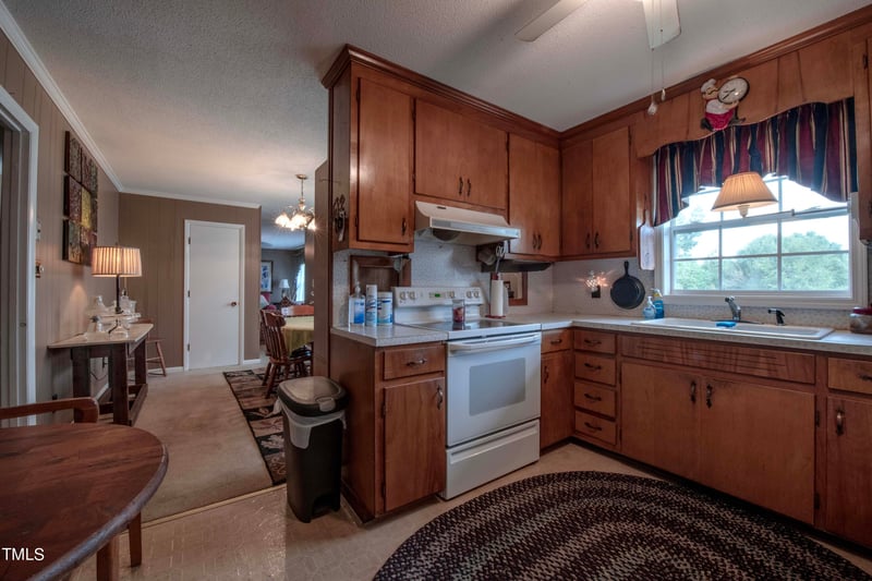 135 Stratford Dr, Wendell, NC 27591