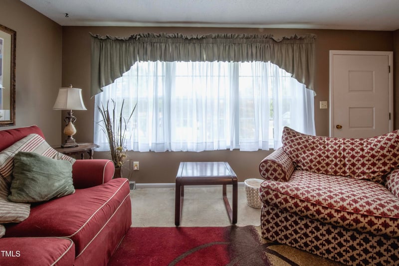 135 Stratford Dr, Wendell, NC 27591