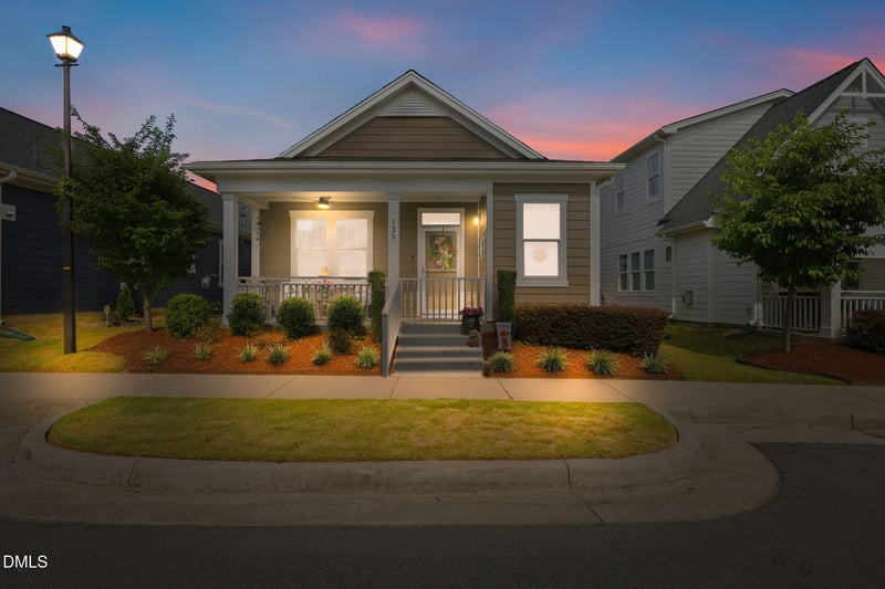135 Village Walk Dr, Clayton, NC 27527