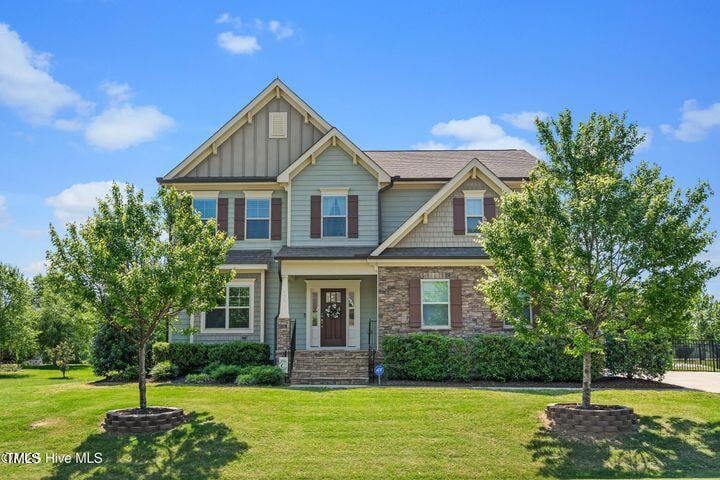 135 Wellesley Dr, Clayton, NC 27520