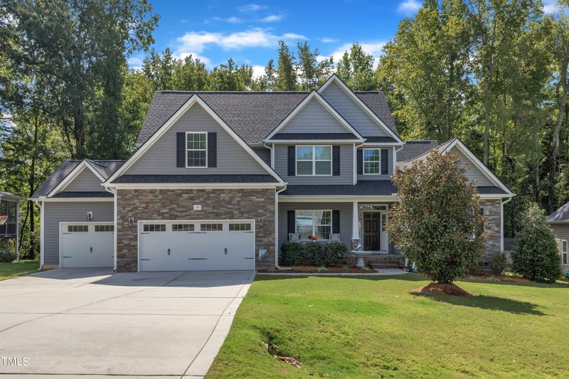 135 Whitebark Ln, Clayton, NC 27520