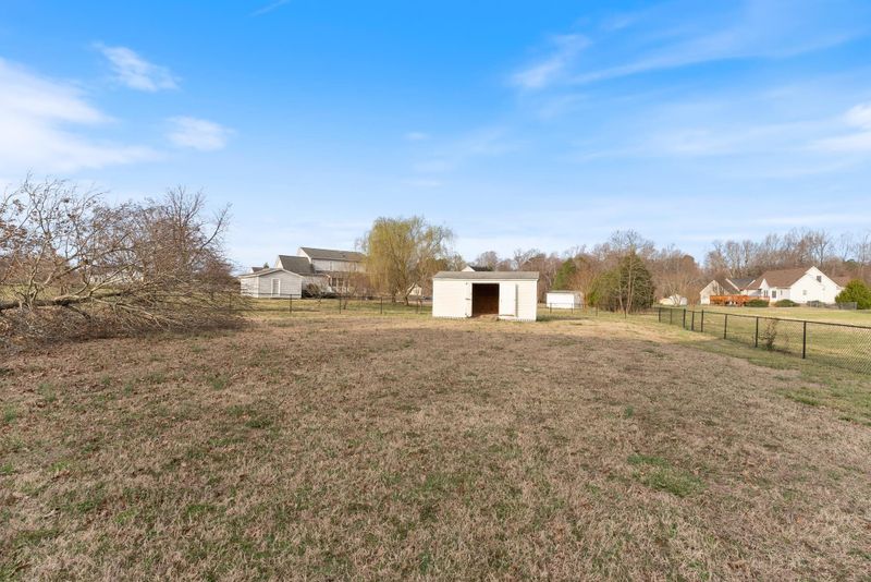 135 Williamston Ridge Dr, Youngsville, NC 27596