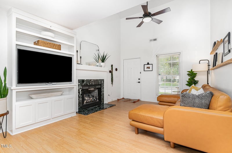 1352 Beacon Village Dr, Raleigh, NC 27604