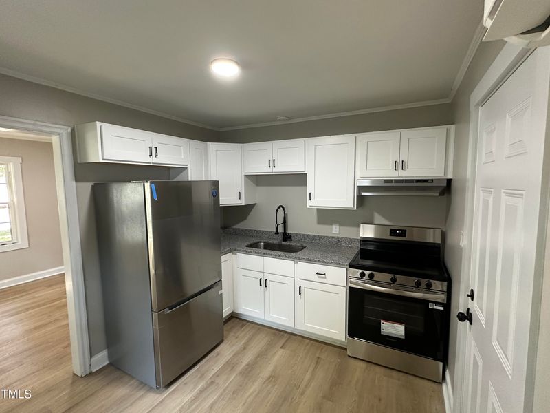 1352 Long St, Burlington, NC 27215