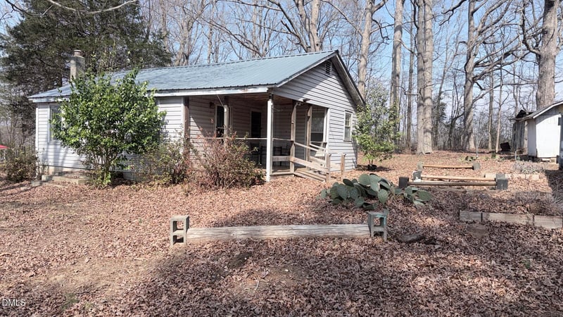 1352 Seays Rd, Liberty, NC 27298