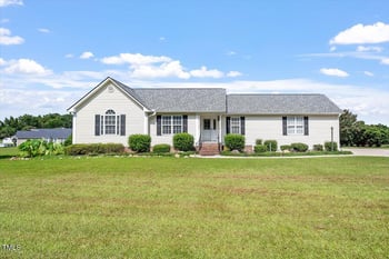1352 Smith Rd, Smithfield, NC 27577