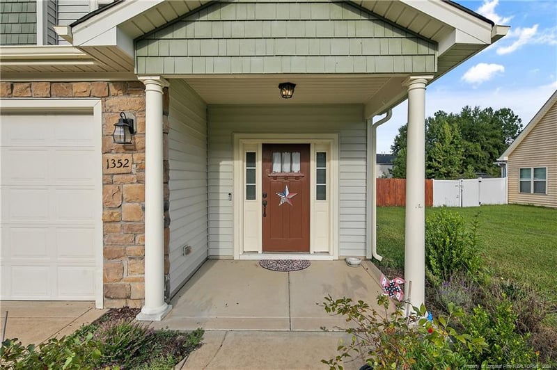 1352 Vandenberg Dr, Fayetteville, NC 28312