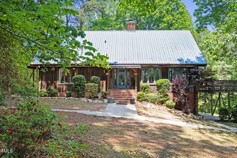 1355 Bowling Rd, Fuquay Varina, NC 27526