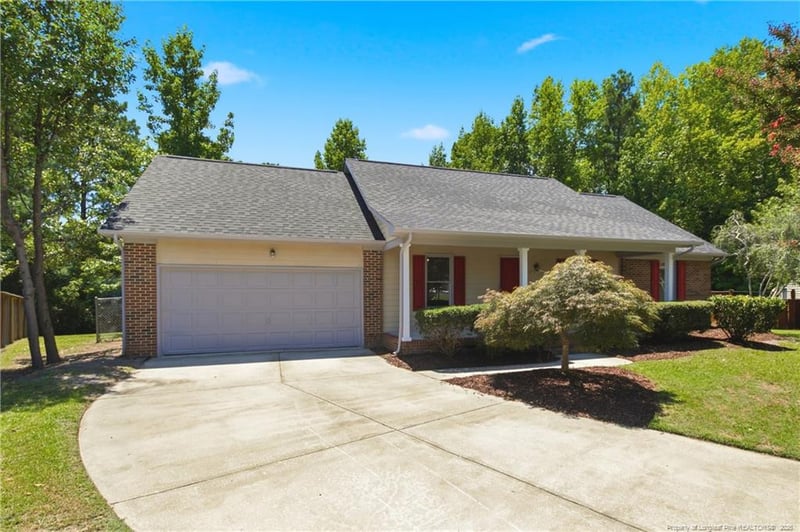1358 Oak Knolls Dr, Fayetteville, NC 28314