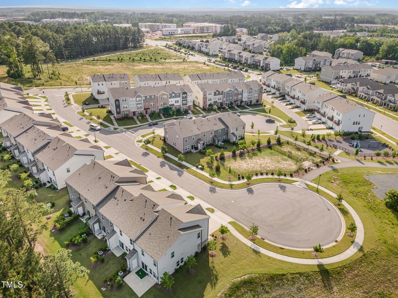 136 Ashlar Ct, Cary, NC 27519
