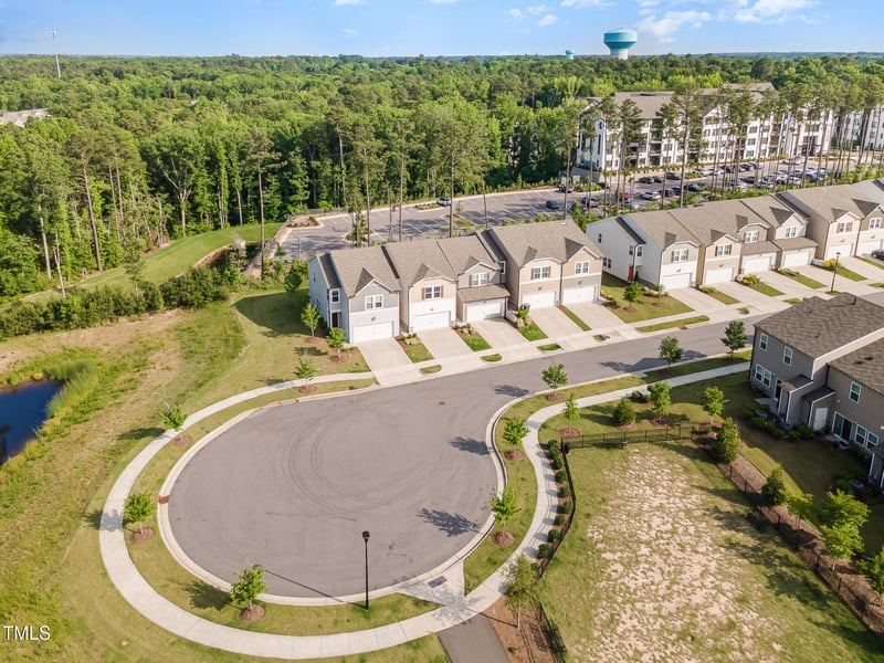 136 Ashlar Ct, Cary, NC 27519