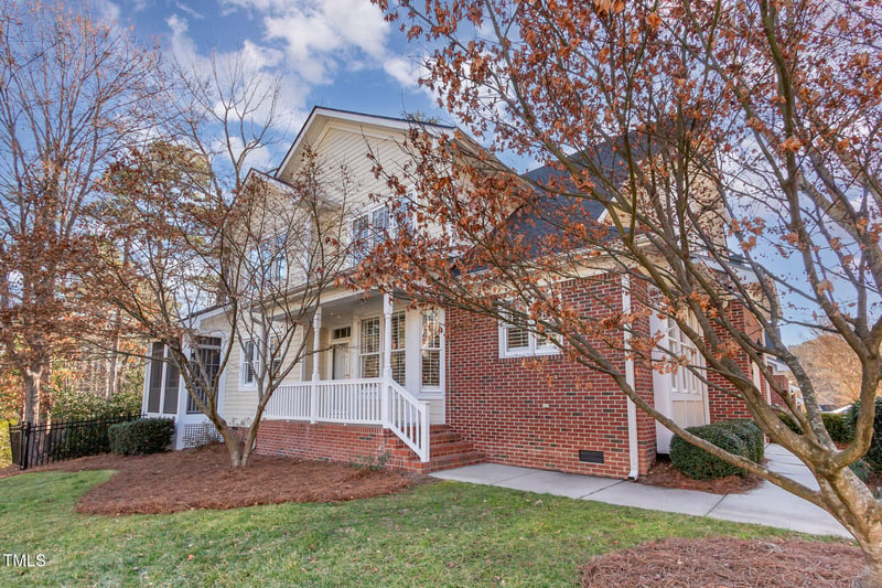 136 Ashton Hall Ln, Raleigh, NC 27609