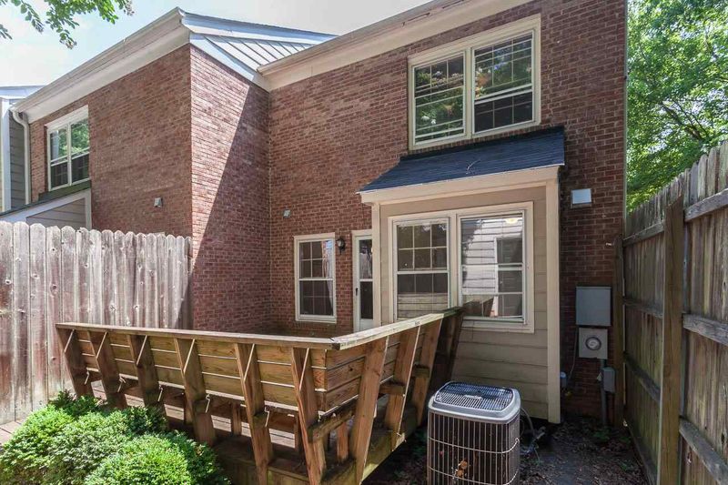 136 Bay Dr, Cary, NC 27511