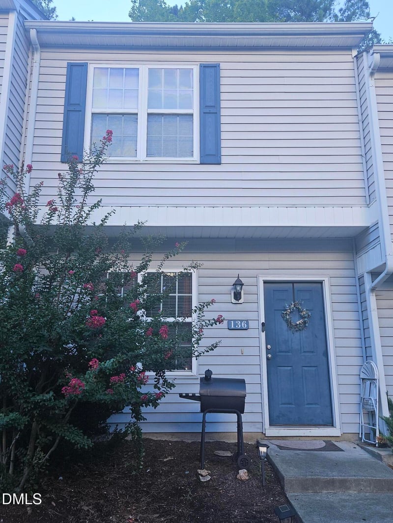 136 Blue Crest Ln, Durham, NC 27705