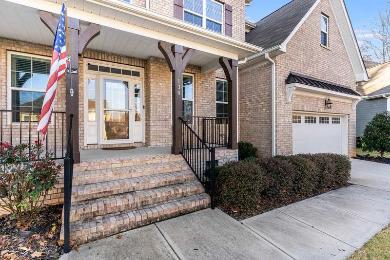 136 Chatsworth Ln, Clayton, NC 27527