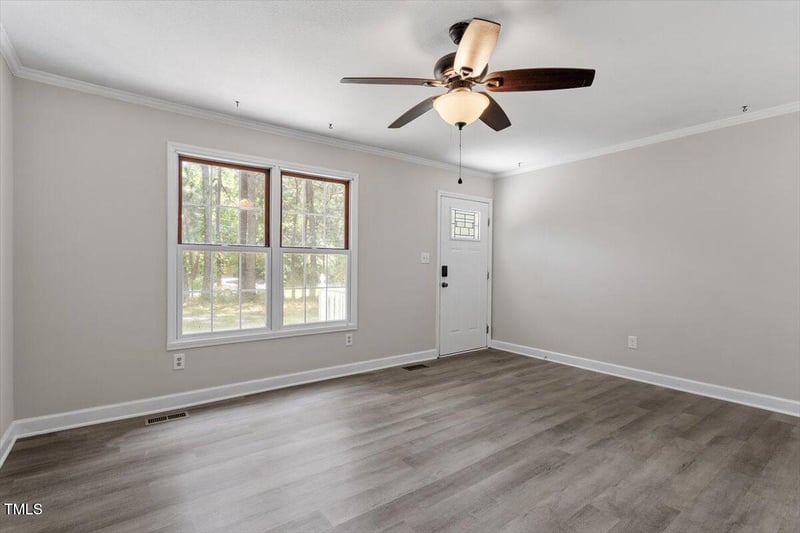 136 Dixie Ln, Youngsville, NC 27596
